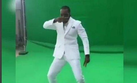 Chris Gayle grooves to Teri Akhya Yo Kajal