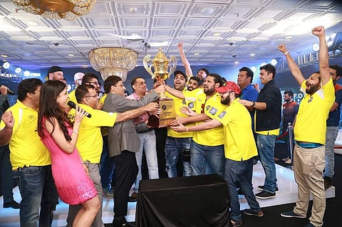 Winning team for PSL_Season 2 Goan Nuts taking the trophy from Viswanathan Anand
