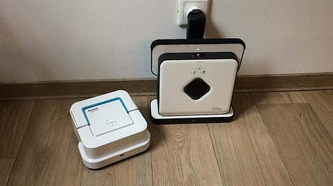 Self-sufficient cleaning device for a hassle-free day  