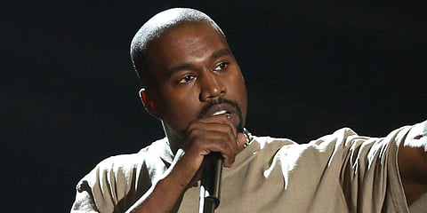 Kanye West ends call with Kim to have a chat with the paparazzi