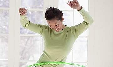Check out this hula hoop fitness session with Happy Feet Dance Studio 