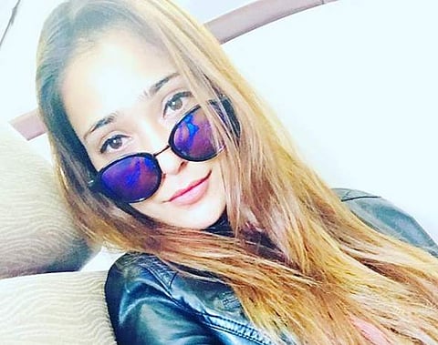 Television actor Sara Khan