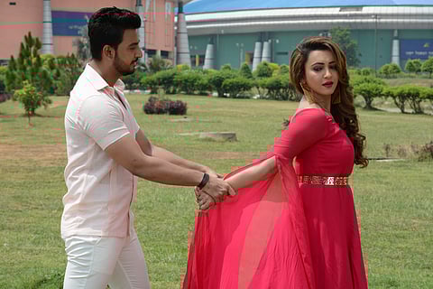 Bonny and Koushani in Jaanbaaz