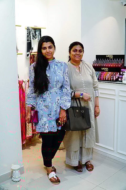 Sweta and Ria are a team when it comes to shopping