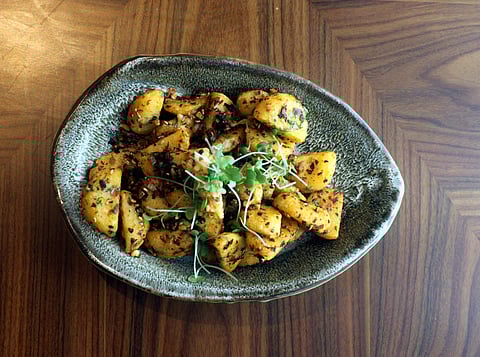 Stir-fried water chestnut