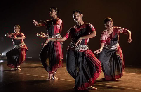 Raka Maitra's group performing Pallavi in Time