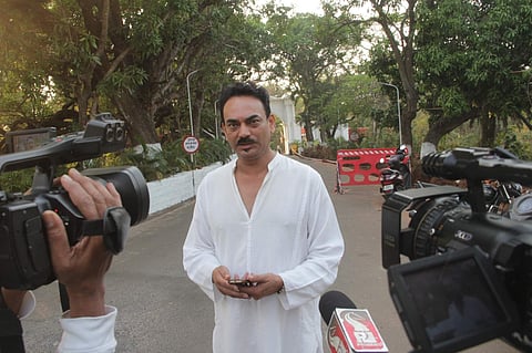 Wendell Rodricks after meeting Governor Mridula Sinha at Dona Paula on Jan 28, 2016 (Photo: IANS)