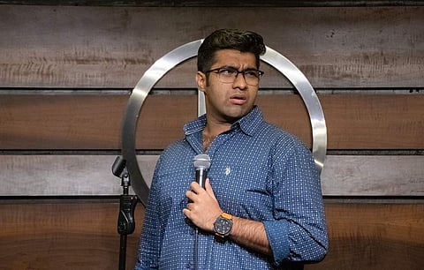 Vivek performing at The Habitat in Mumbai