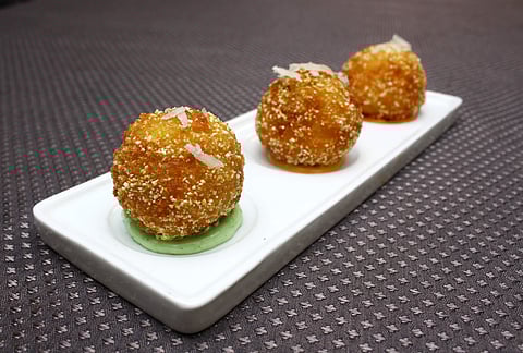 Bisibelabath Lollipops at Marmalong. Photograph by Nakshatra Krishnamoorthy.