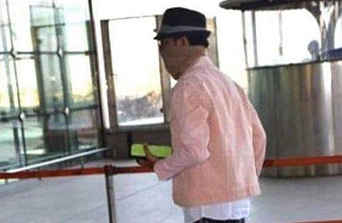 Irrfan Khan spotted at Mumbai airport