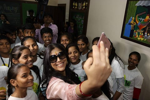 Mumbai: Actress Sakshi Tanwar celebrates Mother's Day with underprivileged children at Smile NGO, in Mumbai on May 9, 2019. (Photo: IANS)