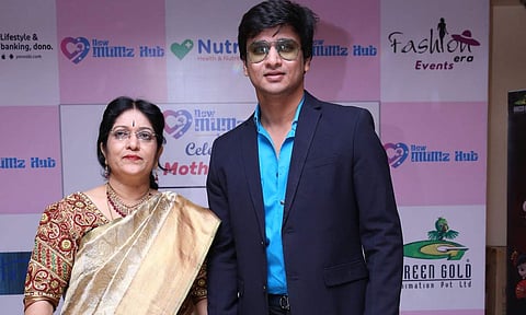 Actor Nikhil with his mum, Veena