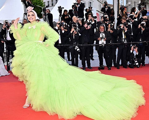 Ranveer Singh goes 'nuts' about  Deepika Padukone's lime green outfit at Cannes 2019