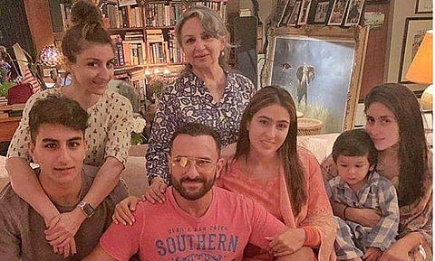 Soha Ali Khan with Saif, Kareena, Sara and others