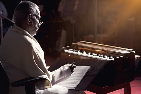 Indian_express4225_(2)