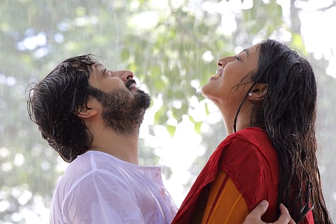 Shiboprosad Mukherjee and Paoli Dam in Konttho