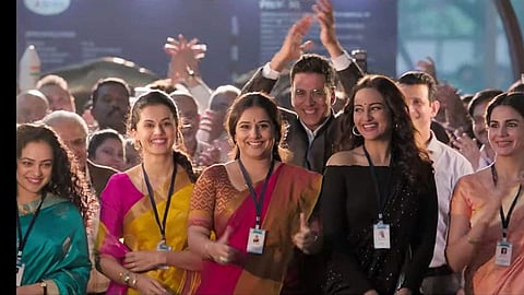 A still from Mission Mangal