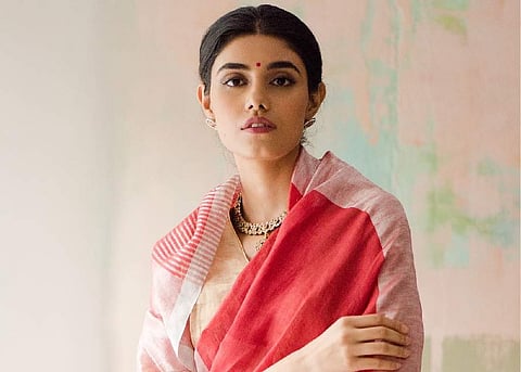 Anavila_-_first_blush