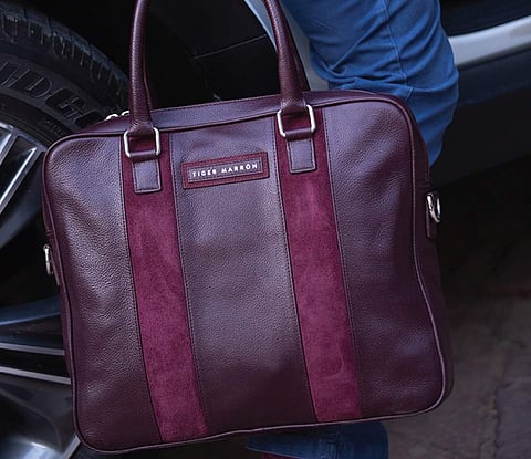 Hustlin Hard from Tiger Marrón