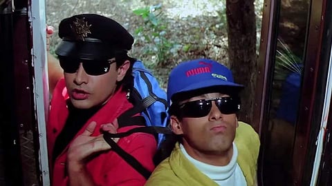 Still from Andaz Apna Apna (Source: Internet)