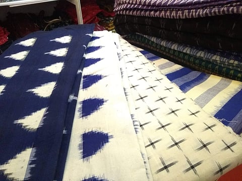 Go Swadeshi brings together ikat, jamdani, Maheshwari, Ilkal and Chanderi weaves