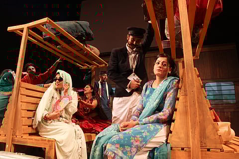 A scene from Aurat! Aurat!! Aurat!!!