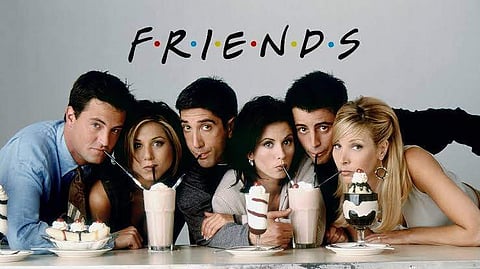 Matt LeBlanc as Joey Tribbiani and Lisa Kudrow as Phoebe Buffay in a screengrab from F.R.I.E.N.D.S. 