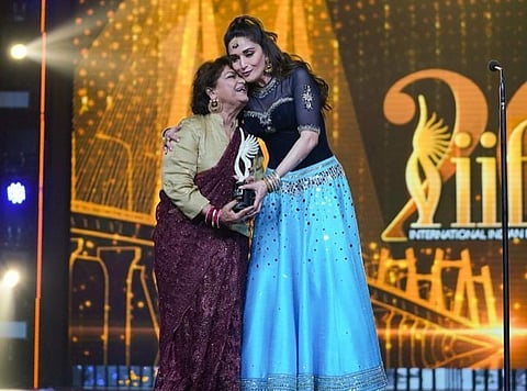 One of the most prominent Indian dance choreographers in Hindi cinema, Saroj Khan received the Outstanding Contribution to Indian Cinema Award by Madhuri Dixit