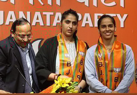 Badminton star Saina Nehwal enters politics, joins BJP