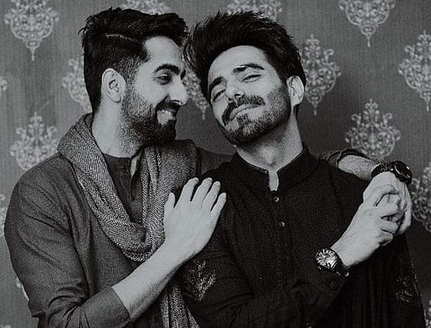 On social media, Ayushmann revealed a story from their childhood which he has never shared before with Aparshakti.