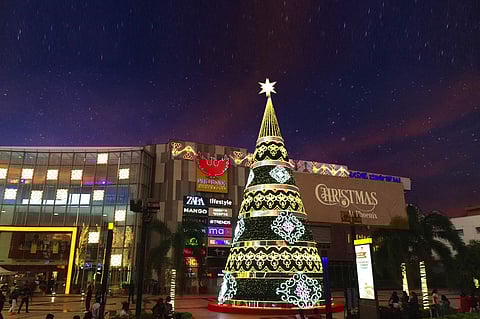 Christmas Tree at Phoenix MarketCity