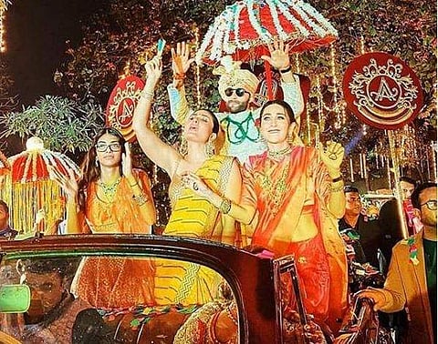 Karishma_and_Kareena