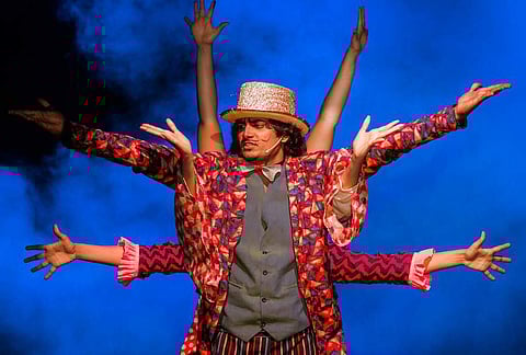 A still from 5looseboots