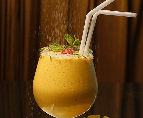 Aamras Colada