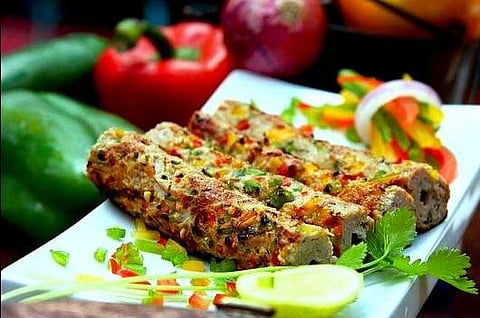 Murgh Gilafi Seekh Kebab