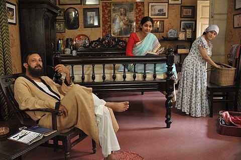 Still from Ek Poshla Rupkatha