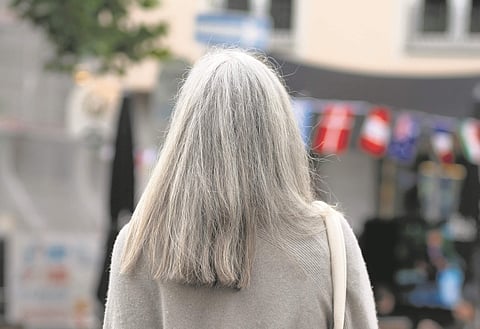 Here's a guide to a healthy diet to prevent greying hair