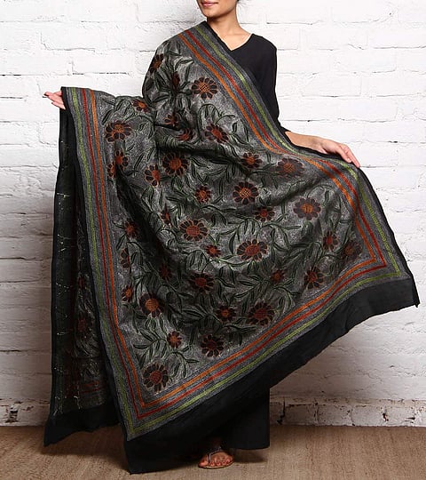 Kantha dupatta by Farah Khan