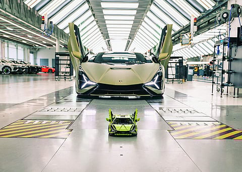 Lego_Technic_Lamborghini_+_Sián