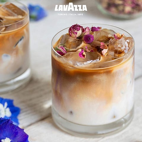 Vanilla iced latte