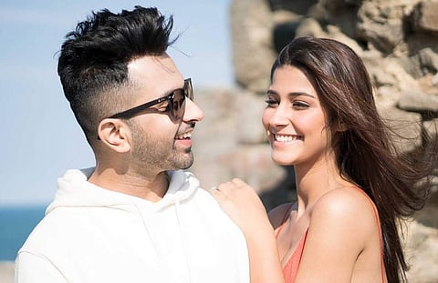 Akull in a previous song