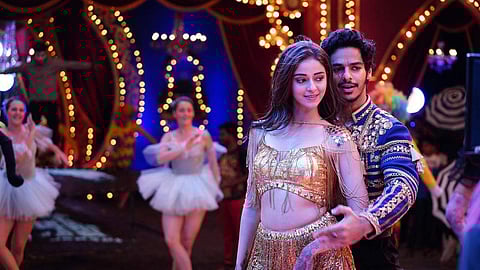 A still from Duniya Sharma Jayegi from Khaali Peeli