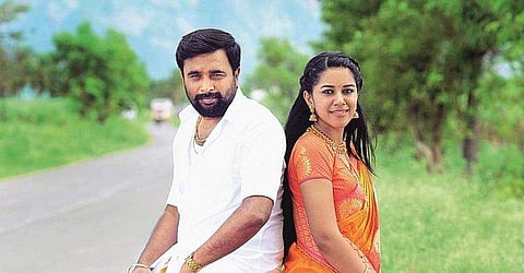 A still of Sasikumar and Mirnalini Ravi in MGR Magan