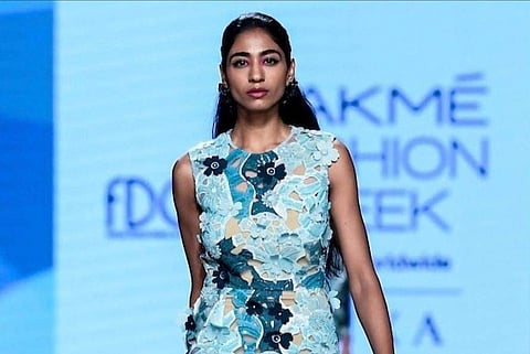 A model in an ensemble from the Amalfi Resort 2021 collection