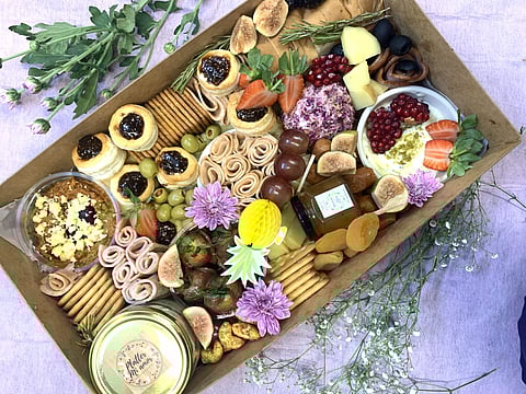 Grazing table hamper by Plattermiamor