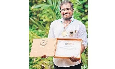 Vishnu K R was speech impeded at birth. But that isn’t stopping the record-winning folk singer and soon-to-be radio jockey