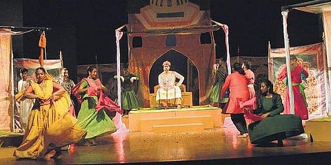 A scene from Vaarasudaaraa