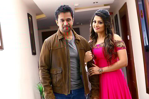 Arjun Sarja and Radhika Kumaraswamy