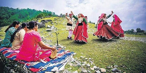 The Anahad team recording local folk musicians with Gael Hedding’s Backpack Studio