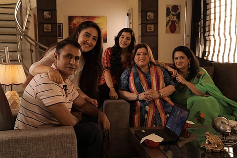 The cast of web series Pari